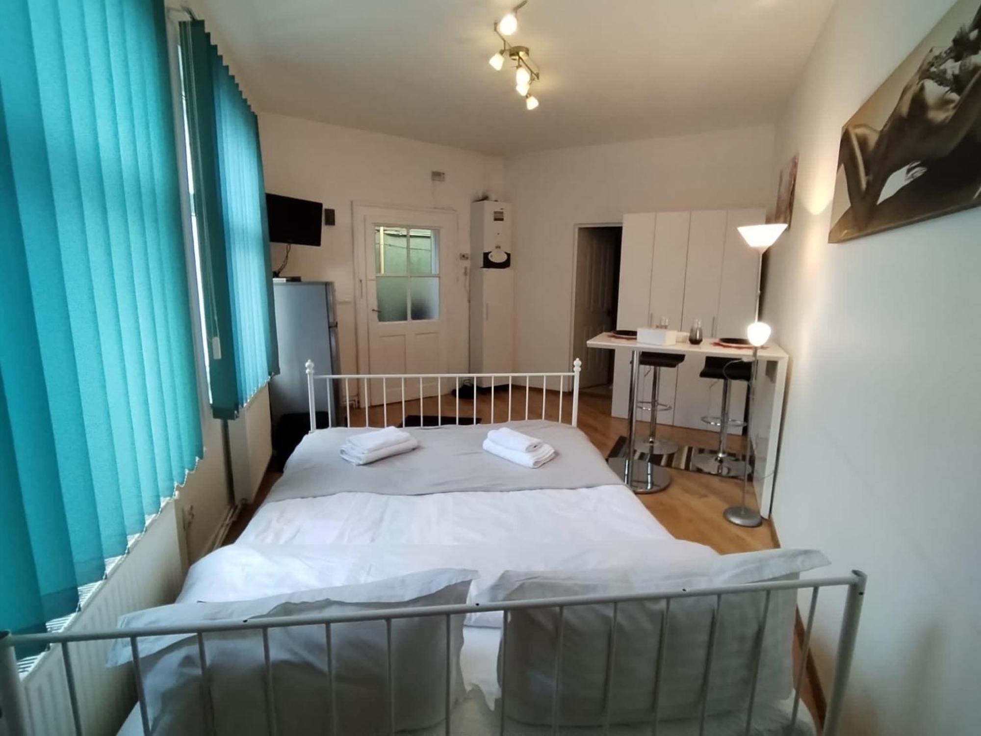 M&A Ana Central Studio Apartment Брашов Екстериор снимка